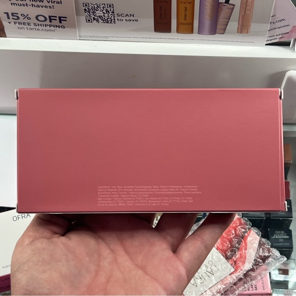 Violet Voss: Berries N’ Cream Dreams Eyeshadow Palette - Picture 3 of 4